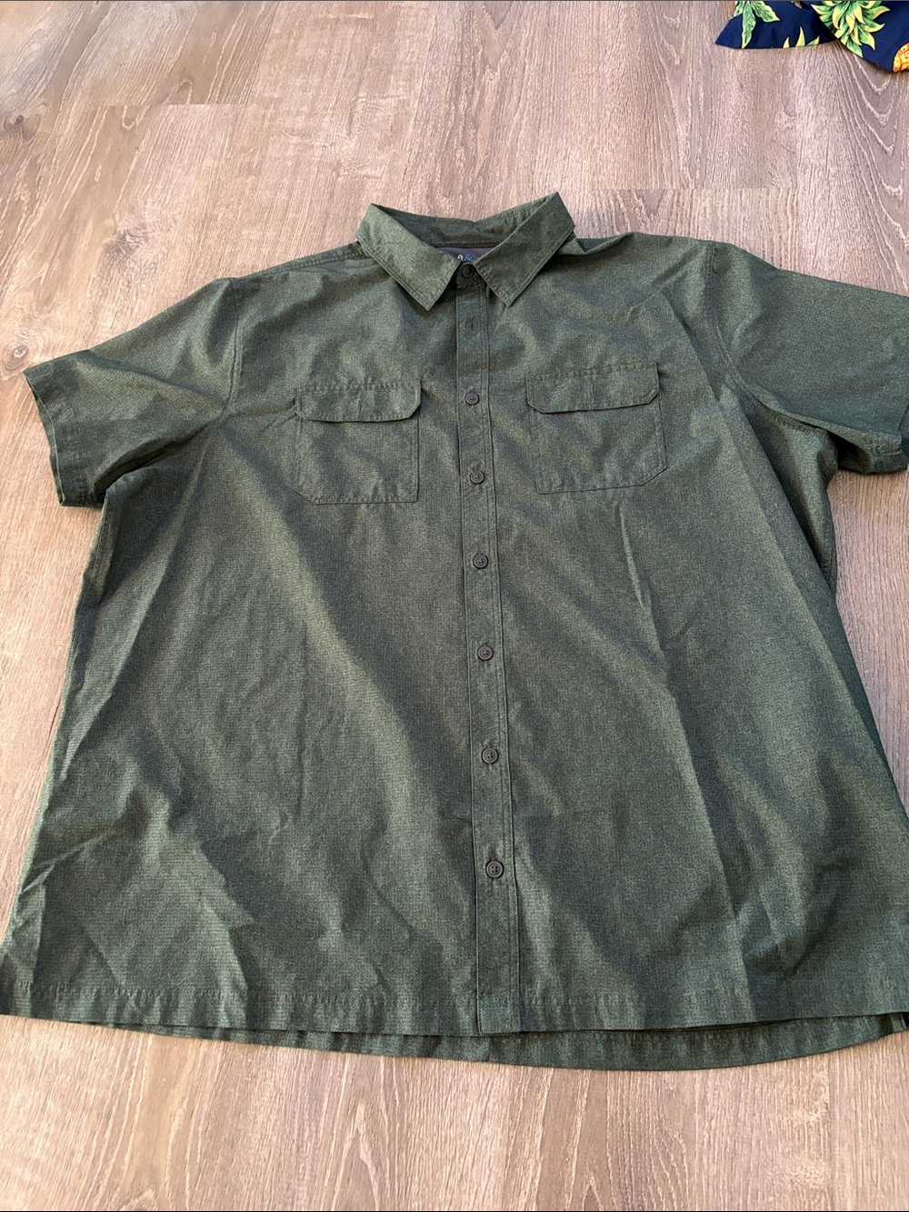croft & barrow Olive Green Short-Sleeve Button-Down Shirt